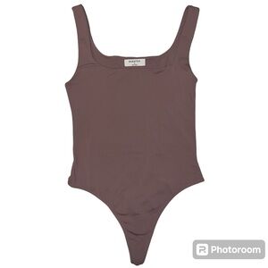 Aritzia Babaton Contour Bodysuit